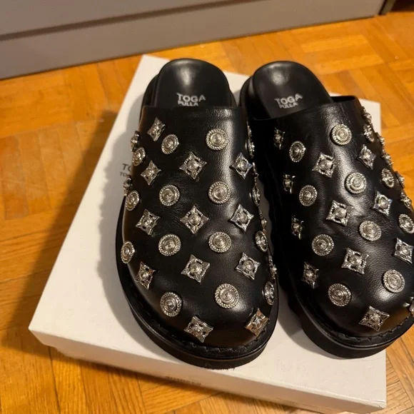 Toga pulla - Picture 4 of 4